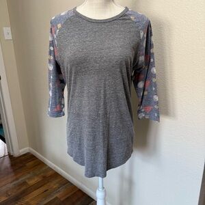 LuLaRoe - Gray and Multicolor Women's Raglan Top - Size Medium